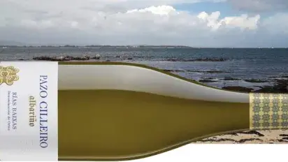 Pazo Cilleiro se viste de botella borgoña Pazo Cilleiro now comes in a Burgundy bottle